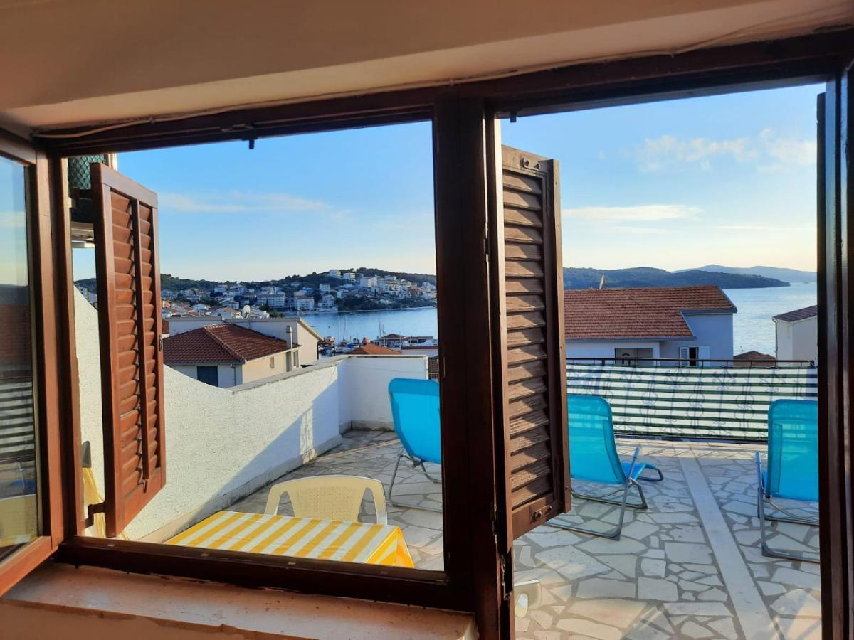 Studio-Appartements Emwey Trogir Extérieur photo