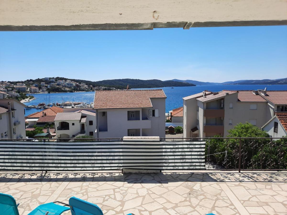 Studio-Appartements Emwey Trogir Extérieur photo
