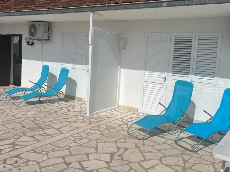 Studio-Appartements Emwey Trogir Extérieur photo