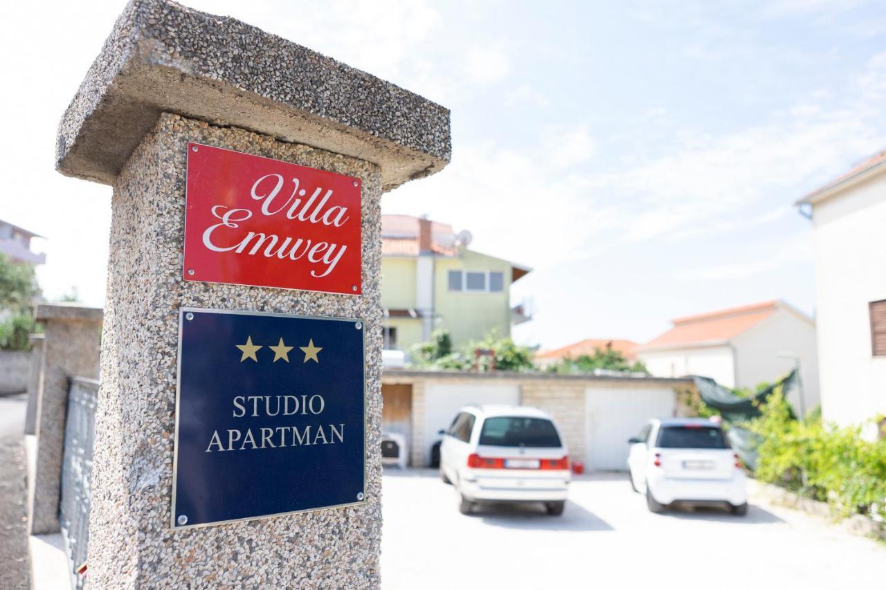 Studio-Appartements Emwey Trogir Extérieur photo